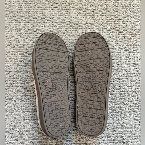 Sanuk Men's Sneakers in Light Gray and Brown - Picture 6 of 6